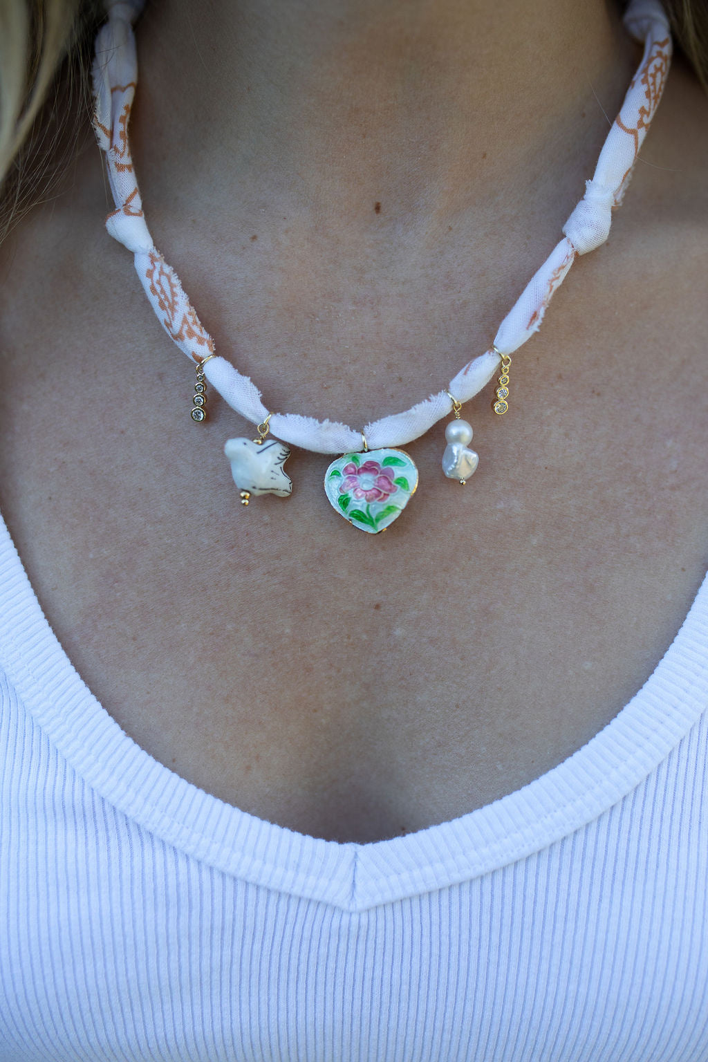 Vintage heart + white