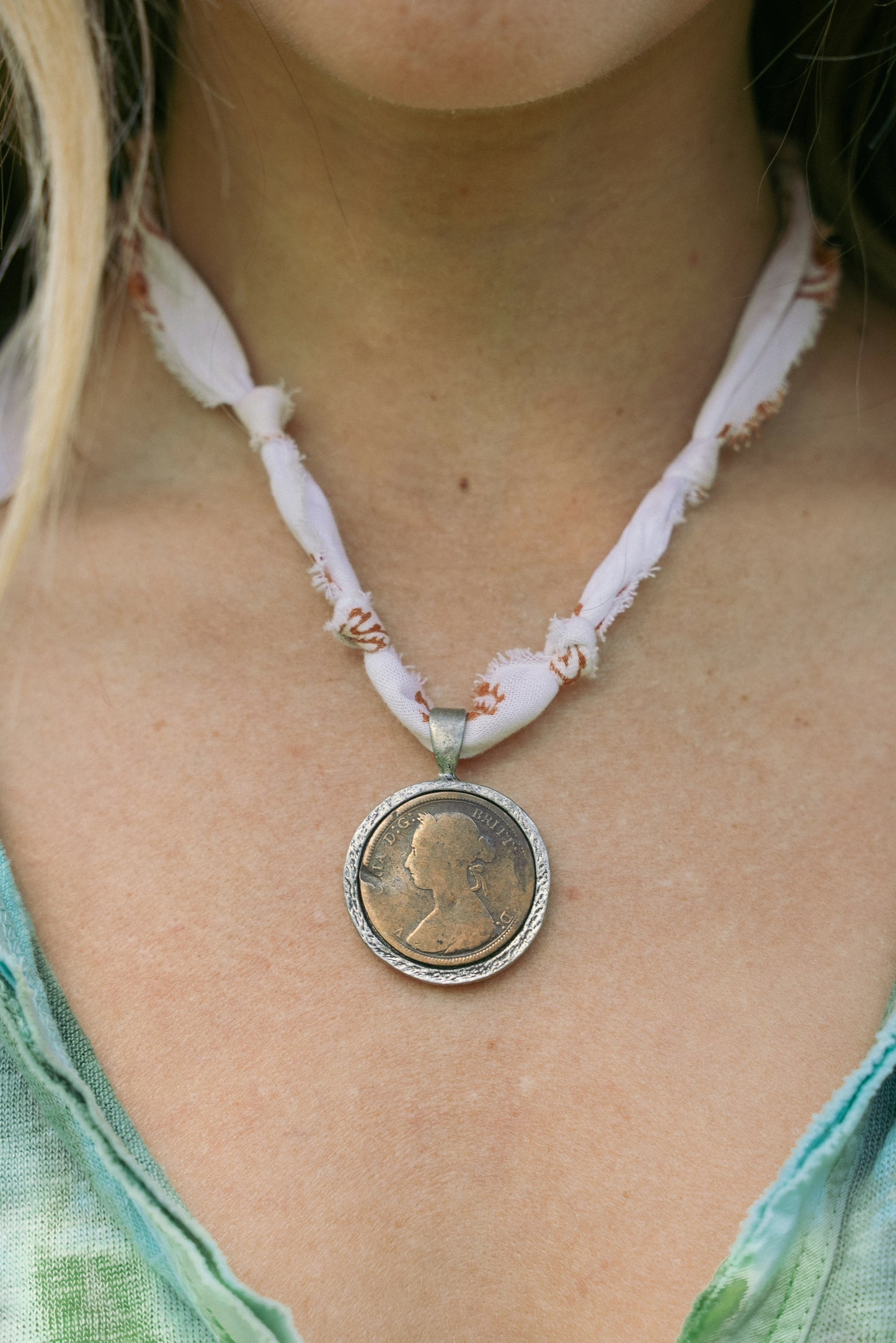 Vintage coin pendant + white