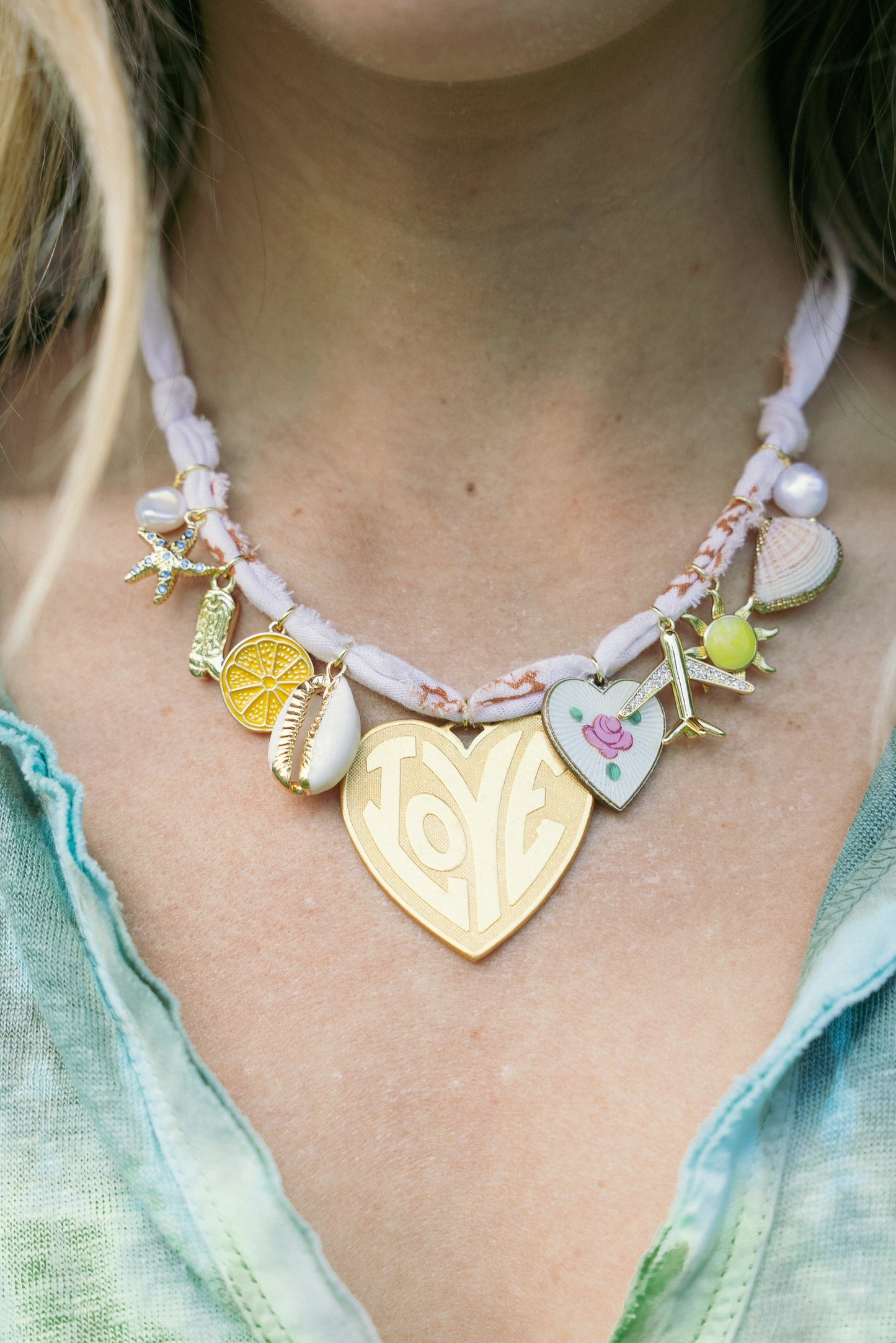 Vintage love heart + white/brown
