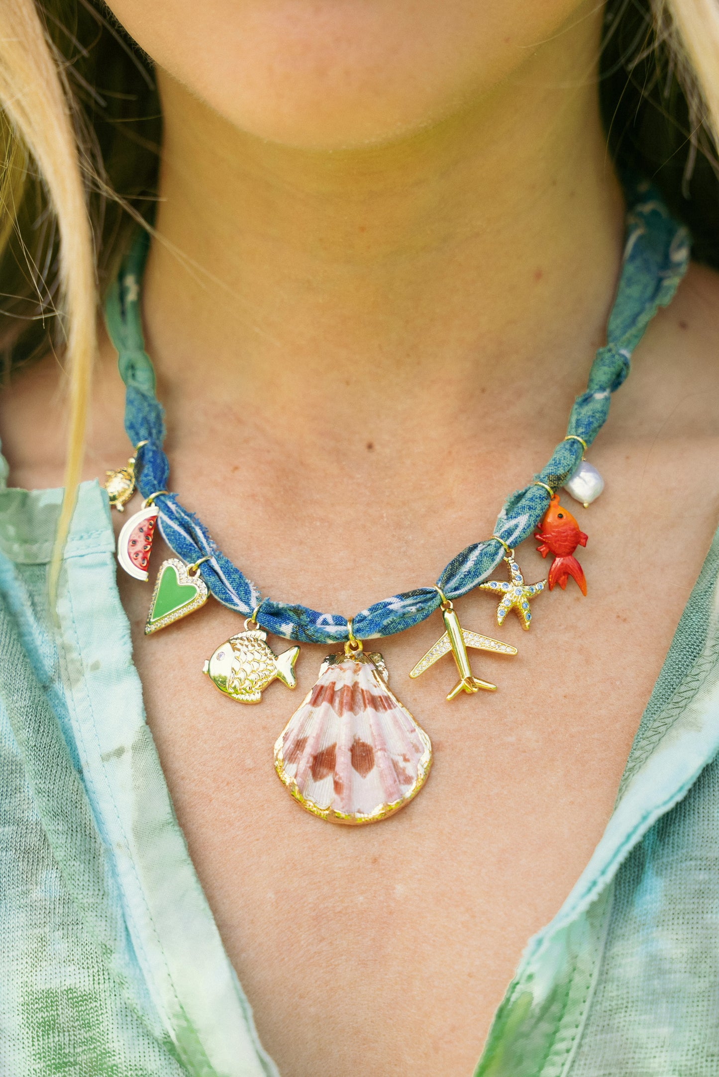 Beachy shell + faded blue/turquoise