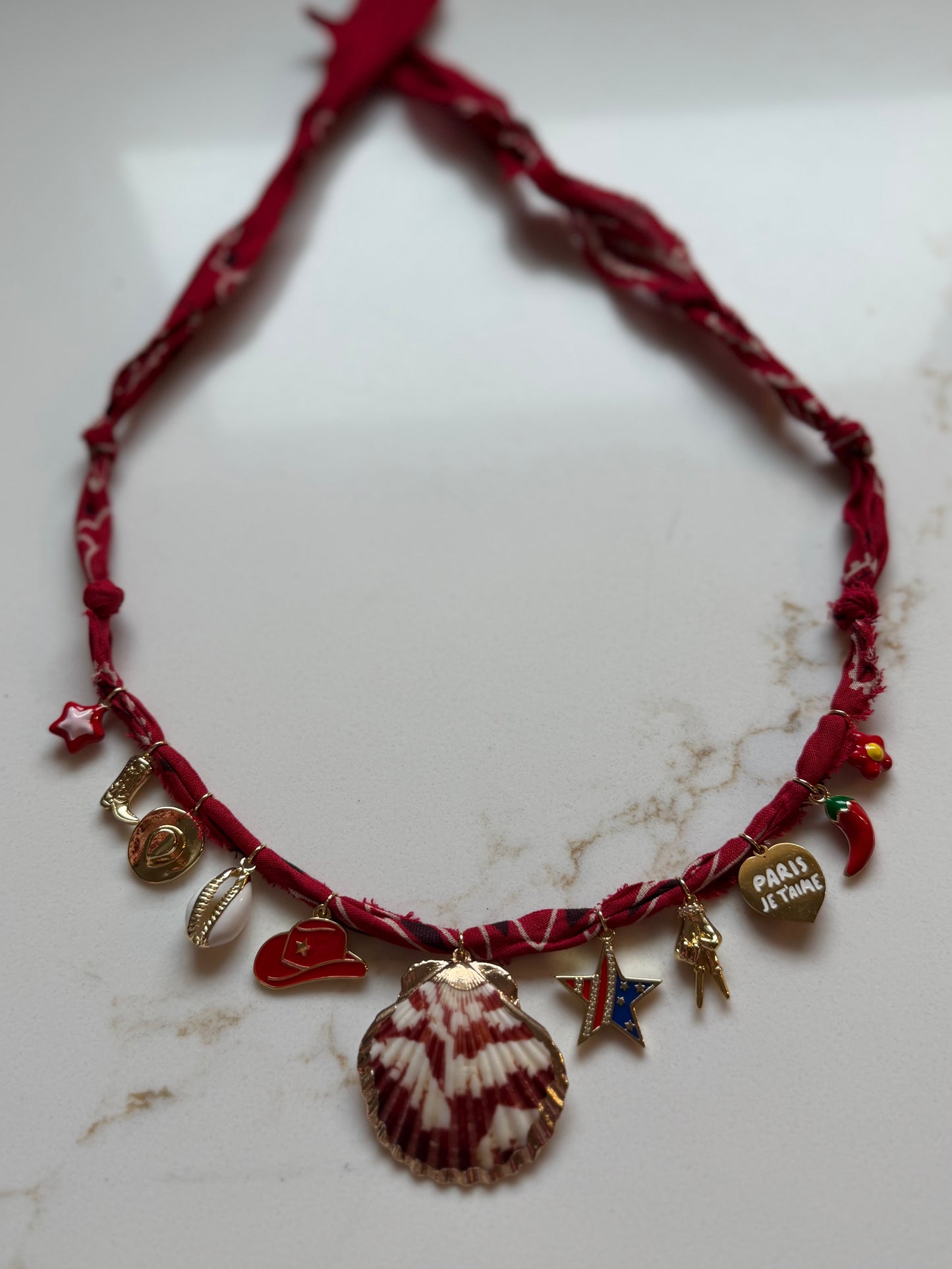 Patriotic shell + red bandana