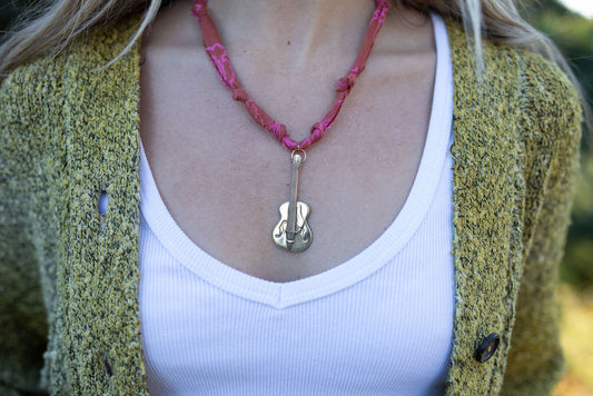 Vintage guitar + brown/pink