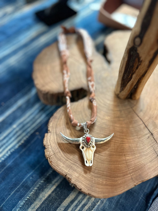 Longhorn pendant