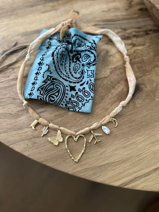 Beige + hollow heart