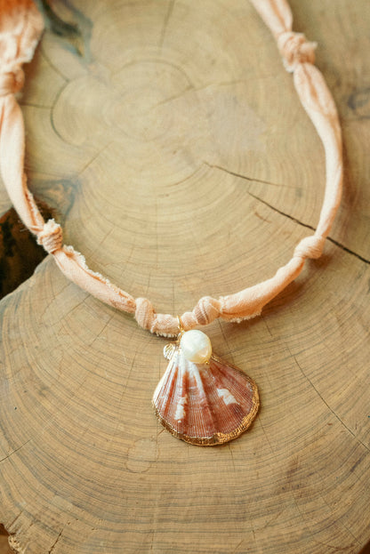 Shell w/pearl + soft coral