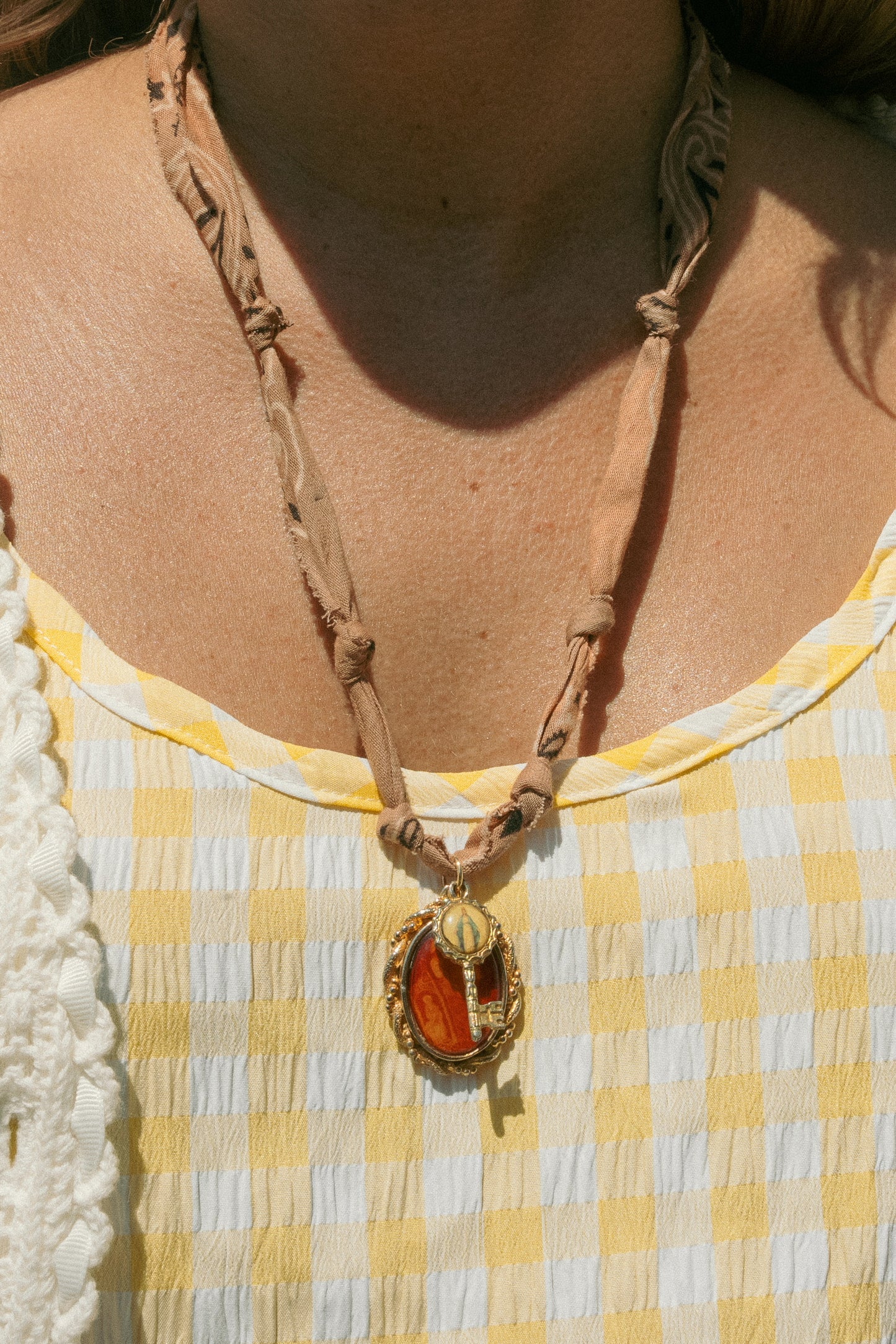Vintage pendant and key + light brown