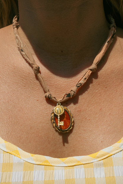 Vintage pendant and key + light brown
