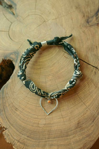 Sterling spiny oyster stone heart + black bracelet