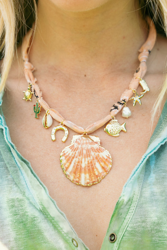 Beachy shell + faded peach