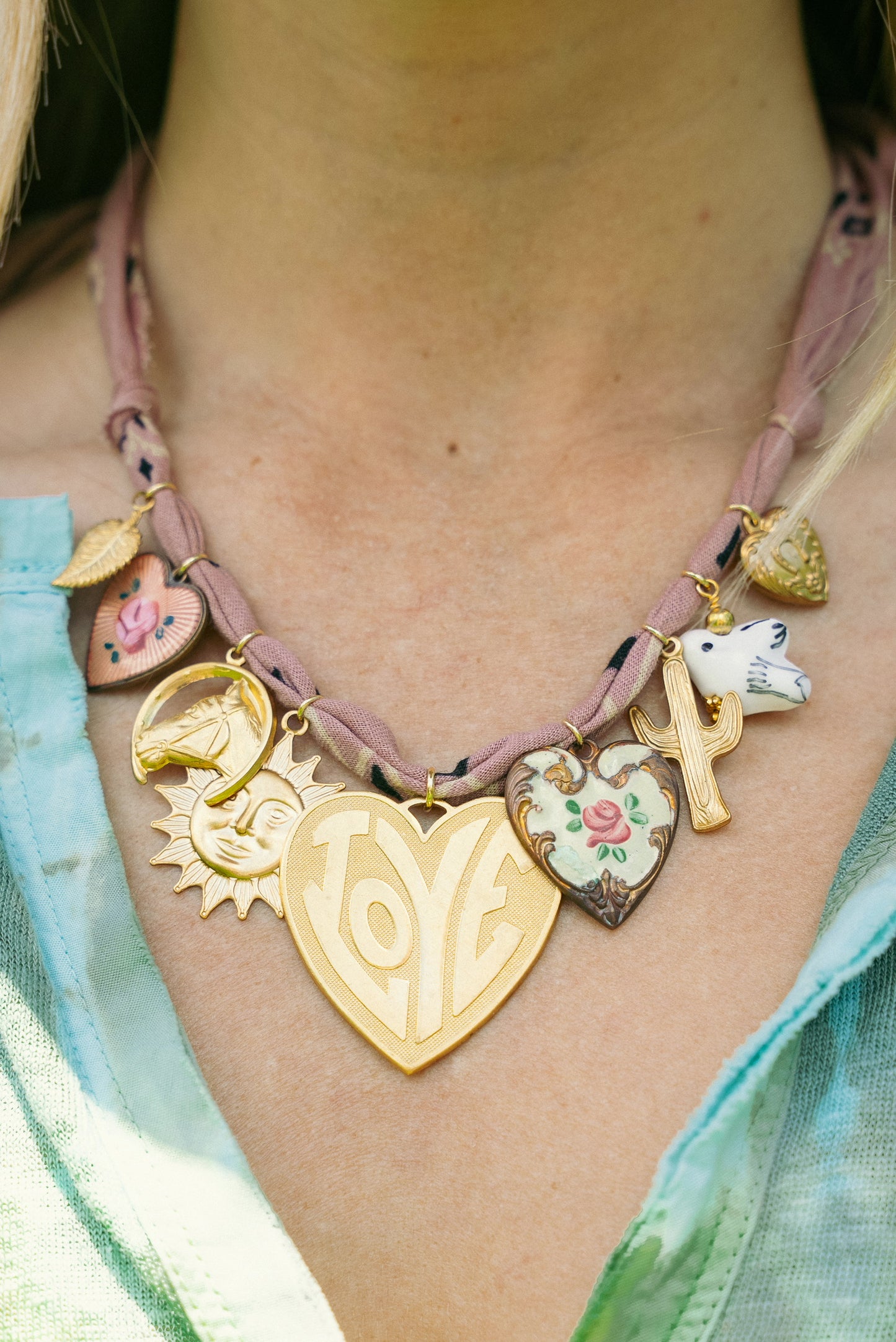 Vintage love/ solid vintage and painted hearts