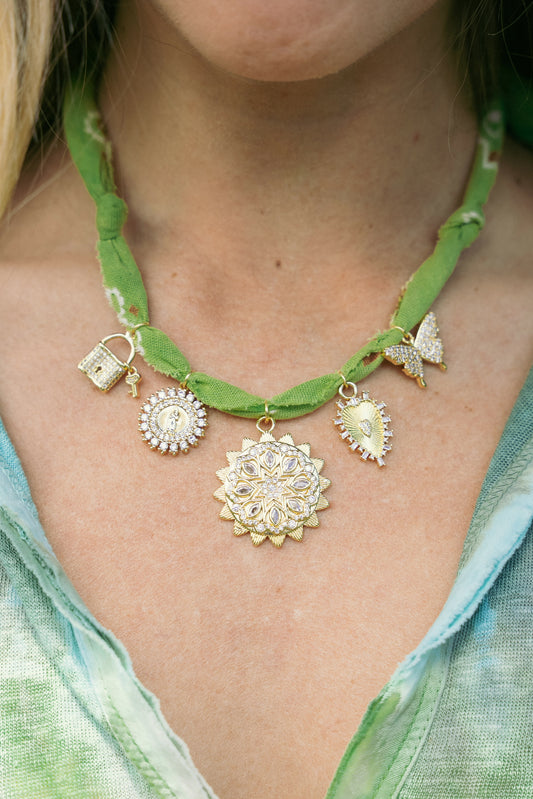 Sun sparkle medallion + green
