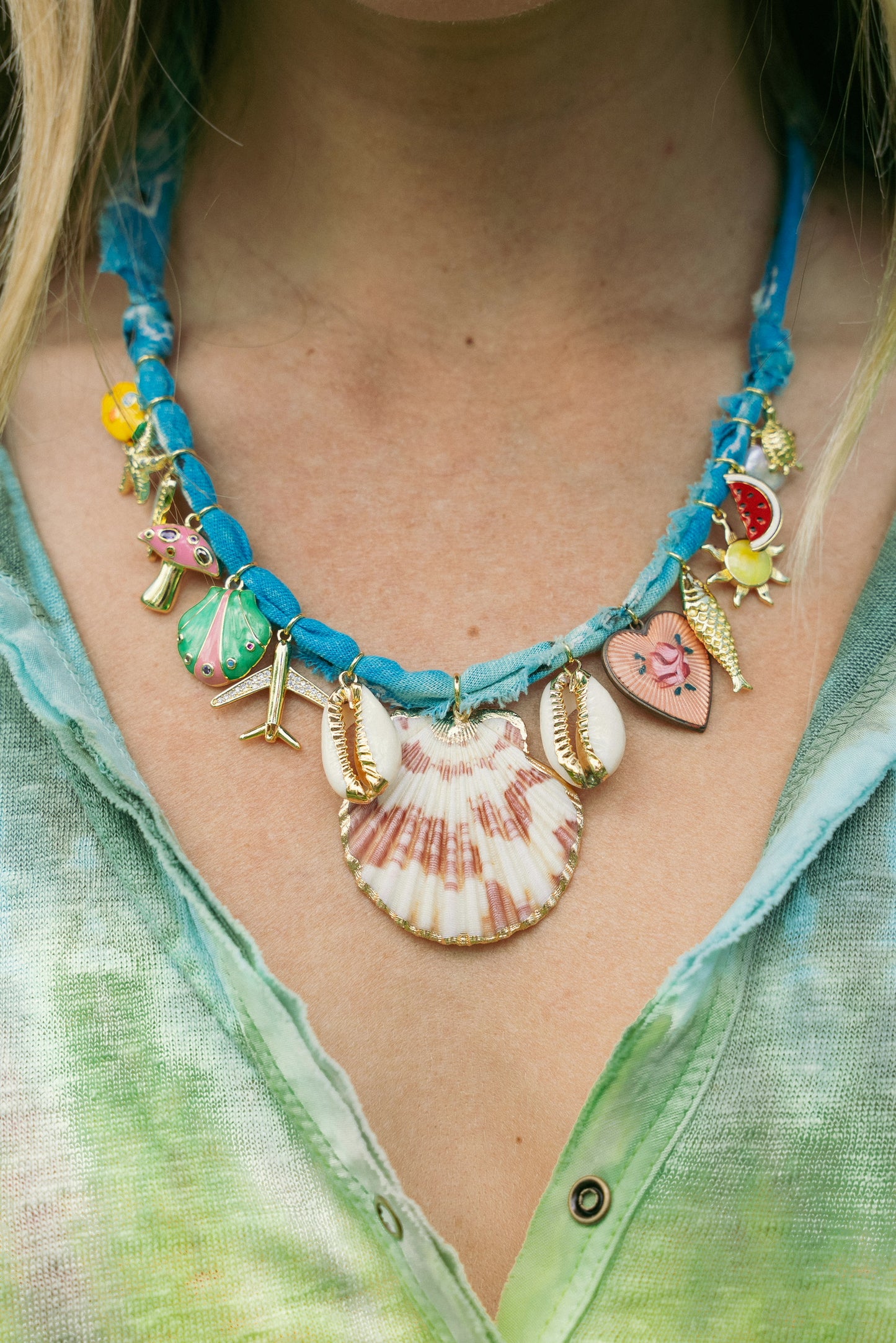 Beachy shell + teal