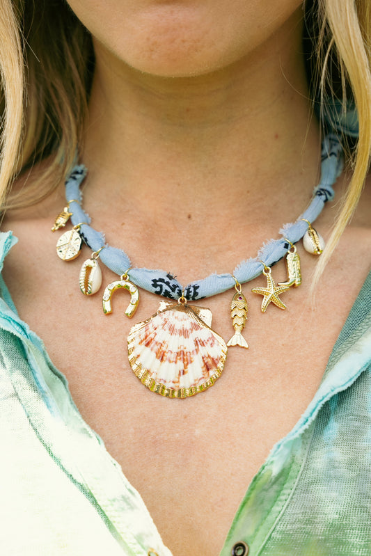 Beachy shell + blue